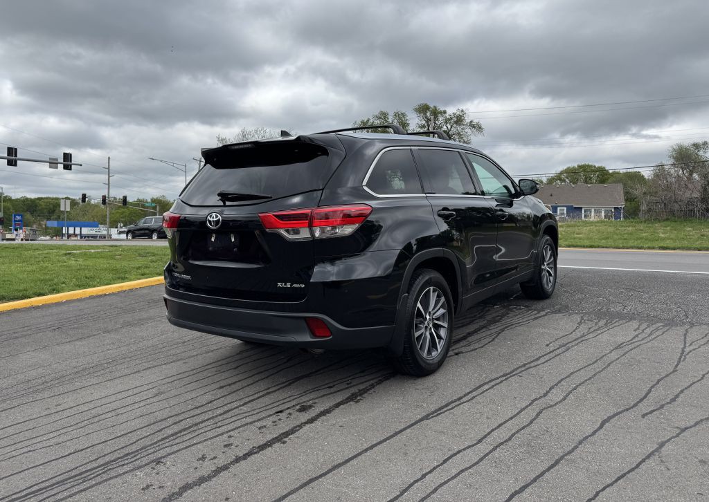 2019 Toyota Highlander Image 10