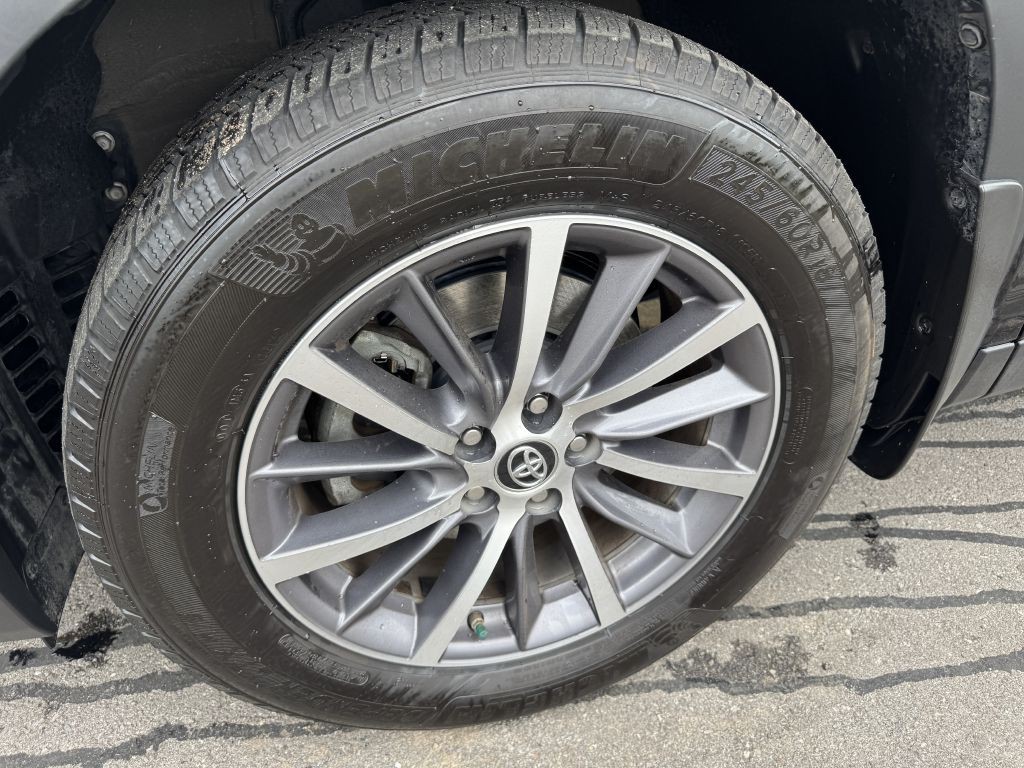2019 Toyota Highlander Image 16