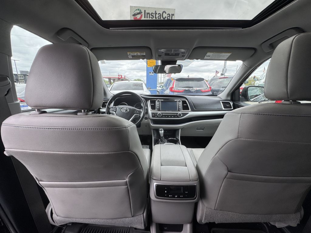 2019 Toyota Highlander Image 24