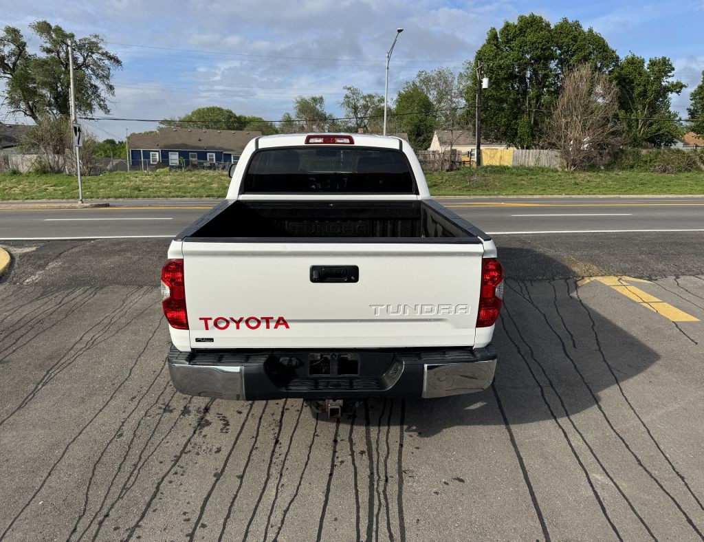 2017 Toyota Tundra Image 10