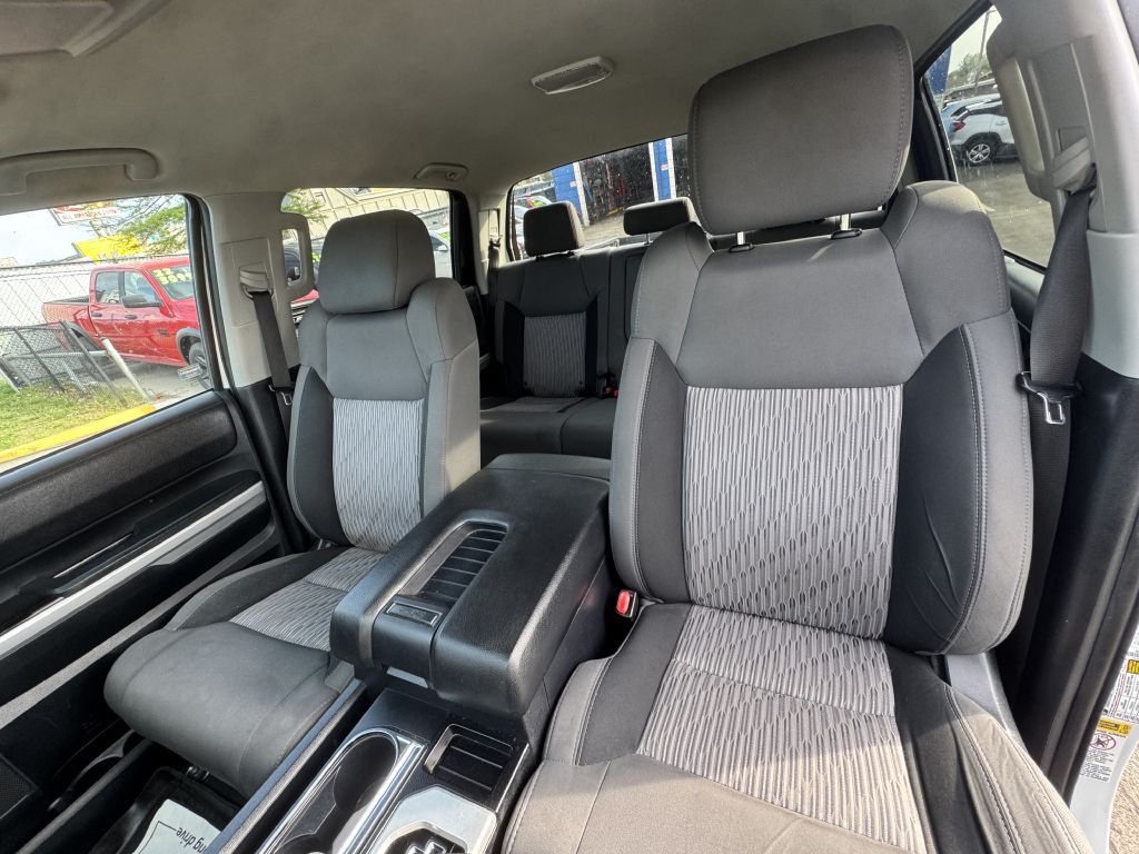 2017 Toyota Tundra Image 23