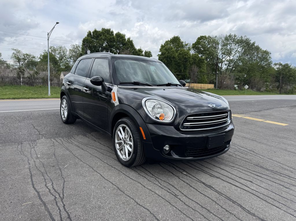 2015 MINI Cooper Image 1