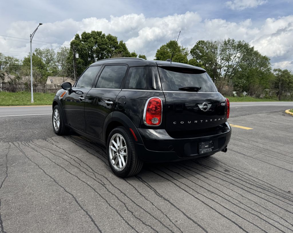 2015 MINI Cooper Image 14
