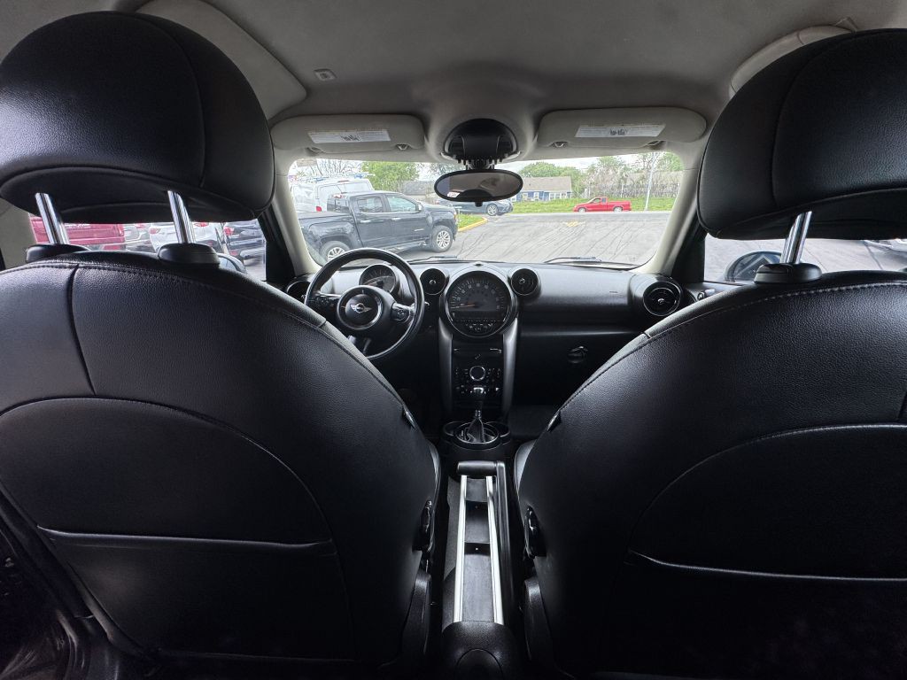 2015 MINI Cooper Image 20