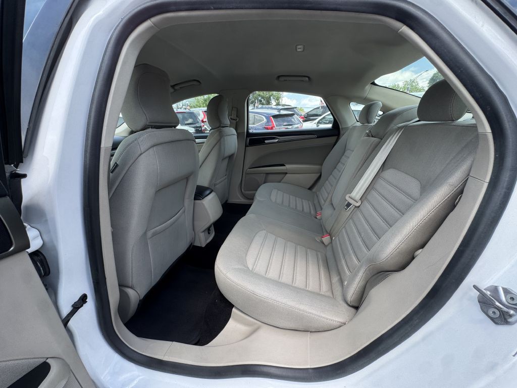 2018 Ford Fusion Image 19