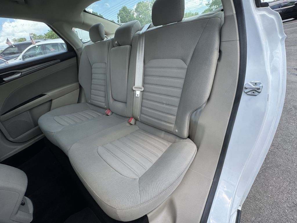 2018 Ford Fusion Image 20