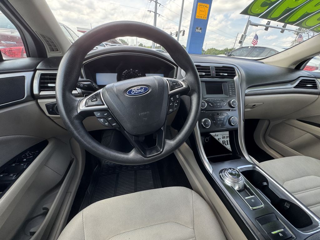 2018 Ford Fusion Image 22