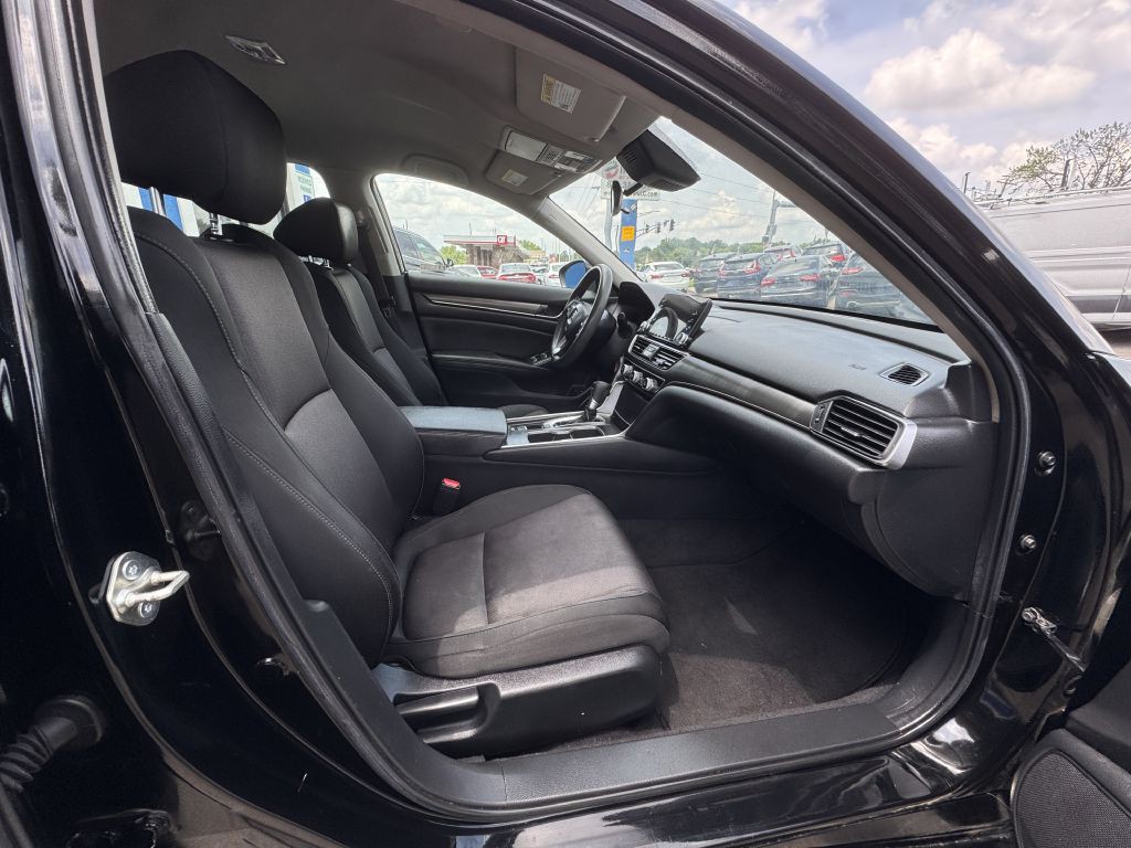 2019 Honda Accord Image 17