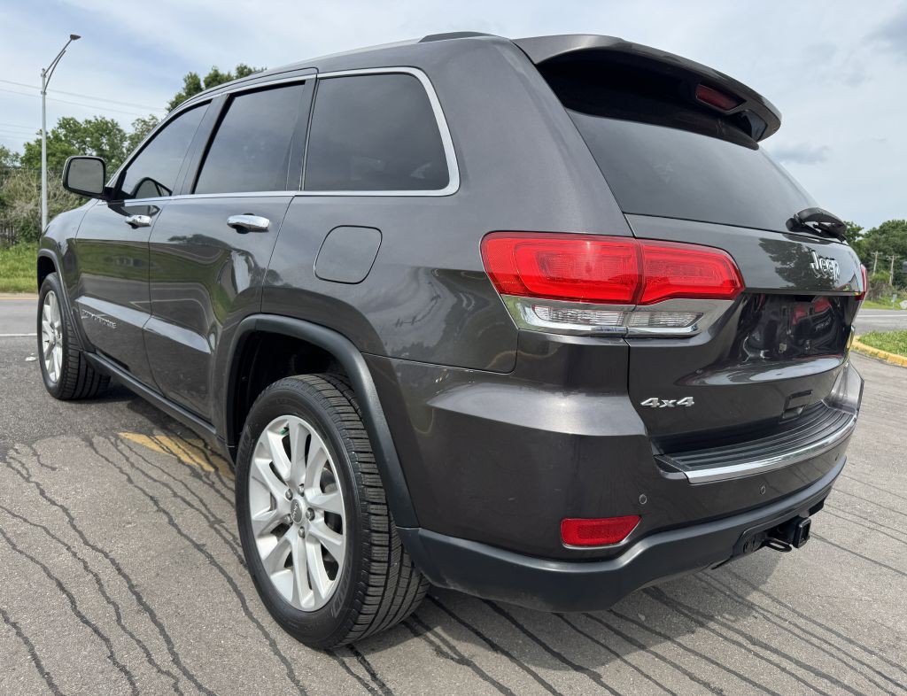 2017 Jeep Grand Cherokee Image 13