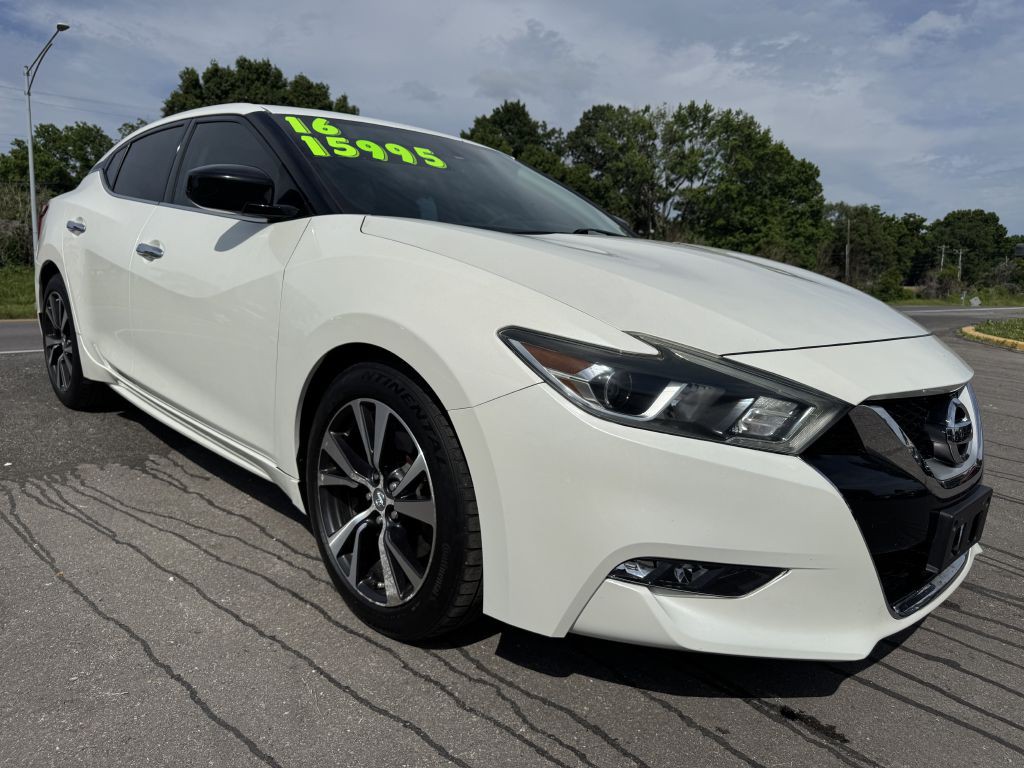 2016 Nissan Maxima Image 2