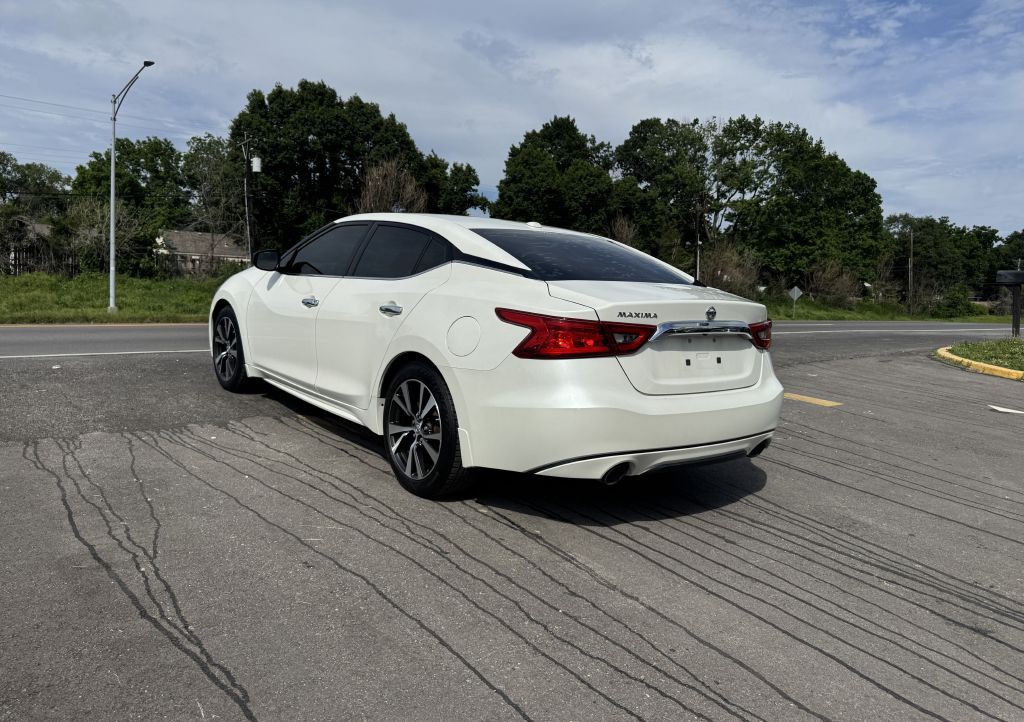 2016 Nissan Maxima Image 14