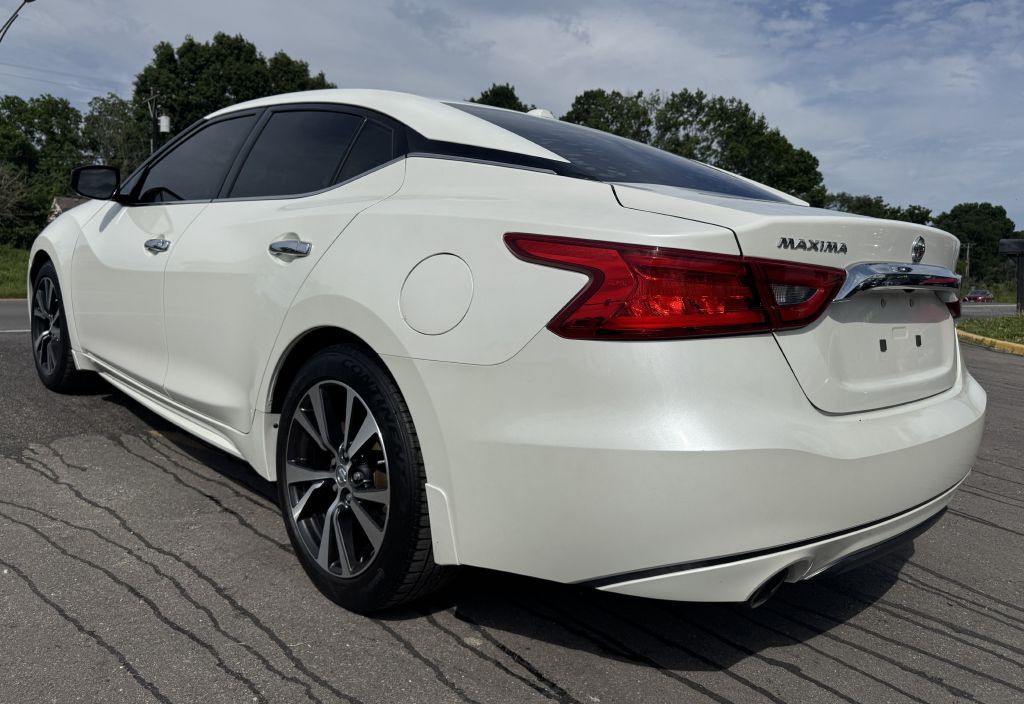 2016 Nissan Maxima Image 15