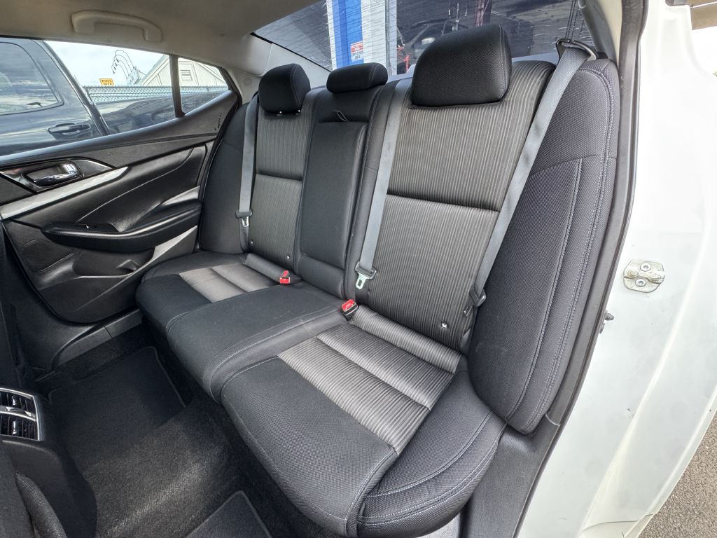 2016 Nissan Maxima Image 23
