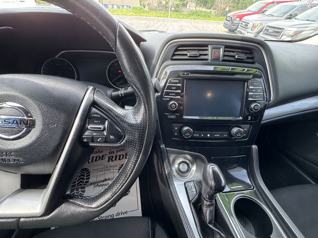 2016 Nissan Maxima Image 26
