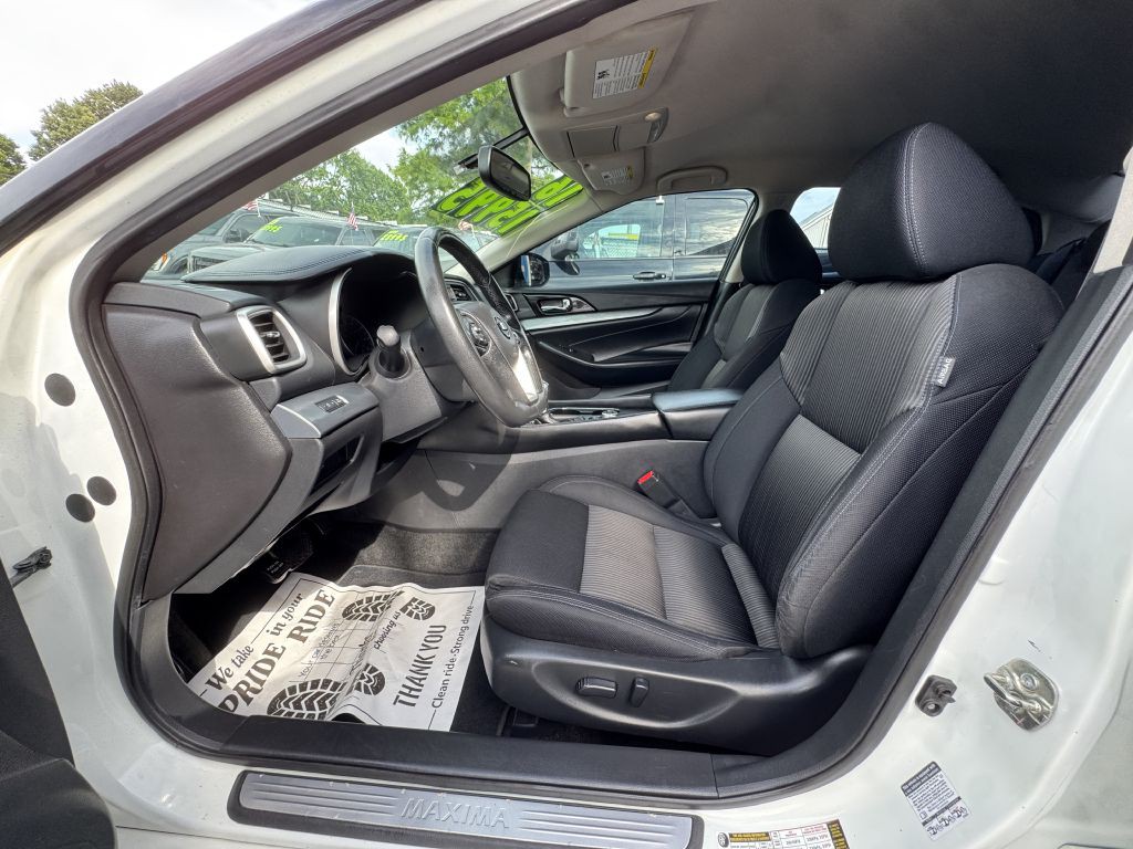 2016 Nissan Maxima Image 27