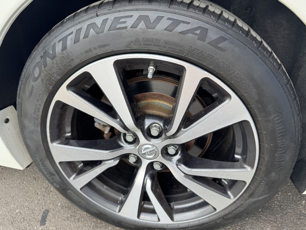 2016 Nissan Maxima Image 30