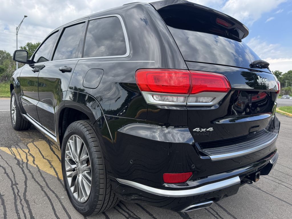 2017 Jeep Grand Cherokee Image 16