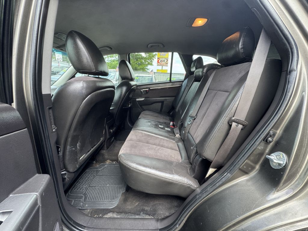 2012 Hyundai Santa Fe Image 18