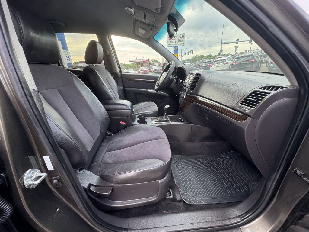 2012 Hyundai Santa Fe Image 20