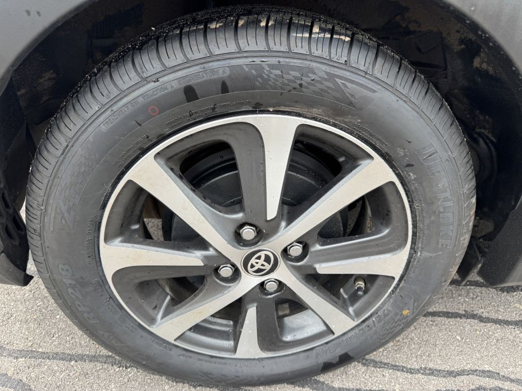 2018 Toyota Prius Image 15