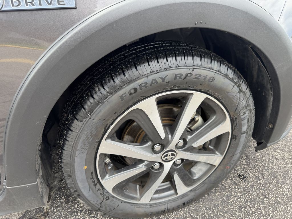 2018 Toyota Prius Image 16