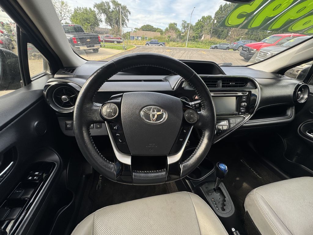 2018 Toyota Prius Image 21