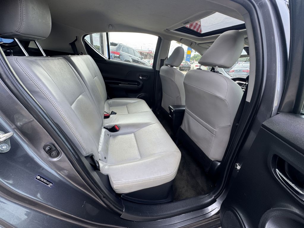 2018 Toyota Prius Image 22