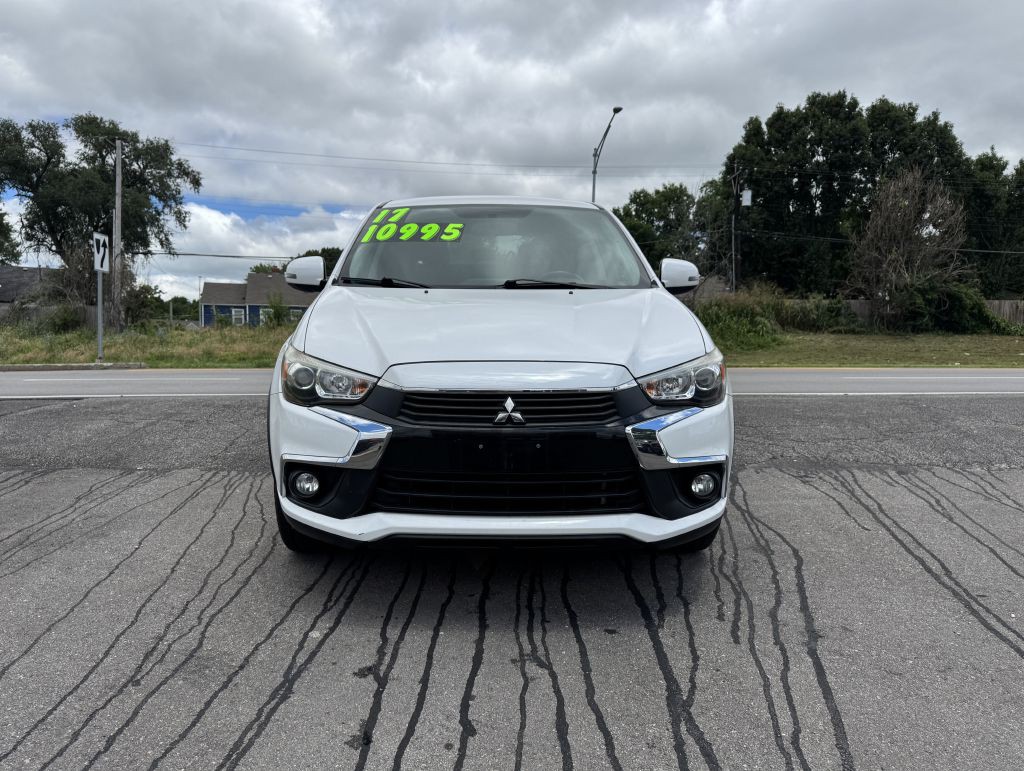 2017 Mitsubishi Outlander Image 3