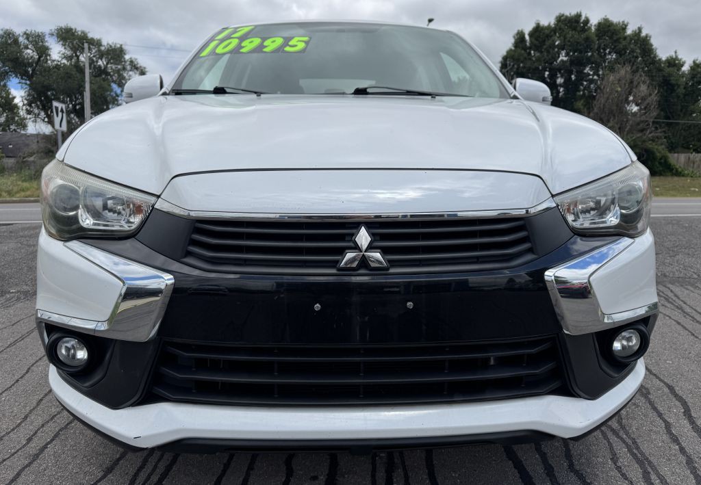 2017 Mitsubishi Outlander Image 4