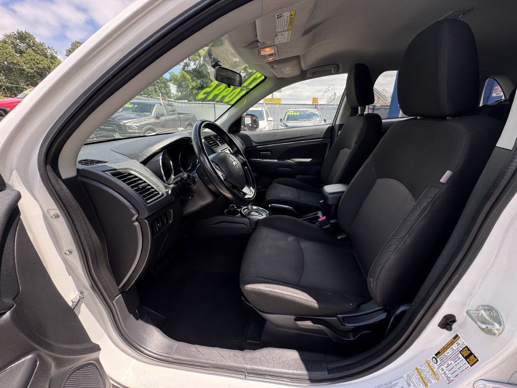 2017 Mitsubishi Outlander Image 20