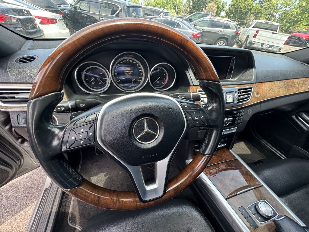 2014 Mercedes-Benz E-Class Image 30