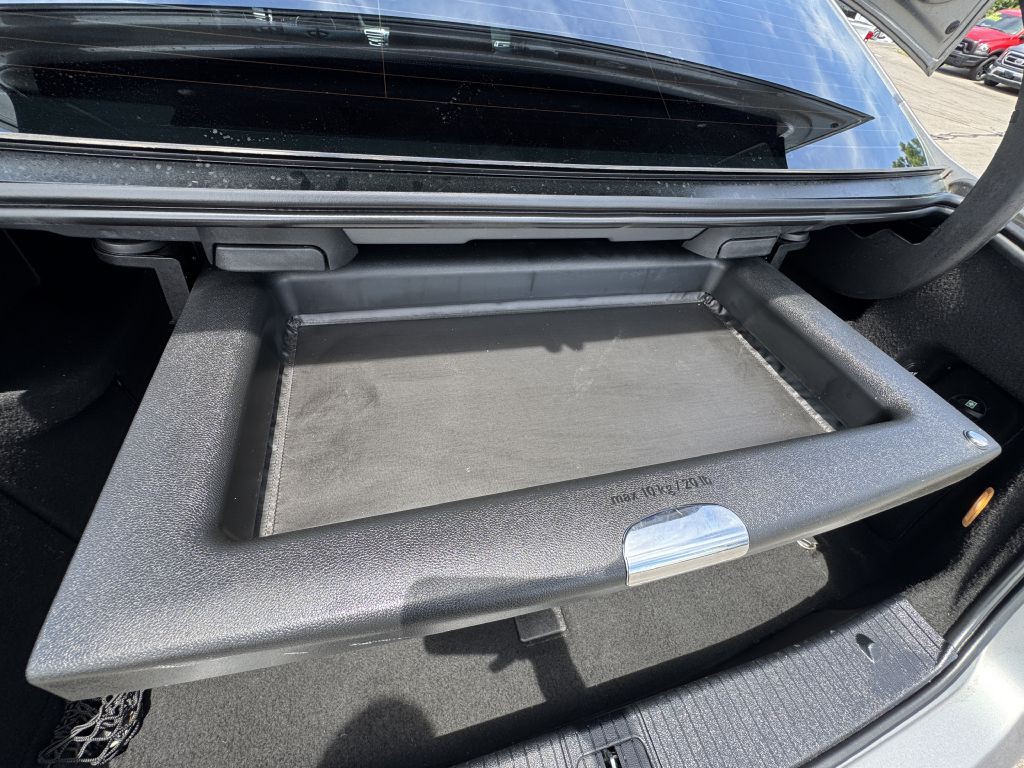 2014 Mercedes-Benz E-Class Image 34