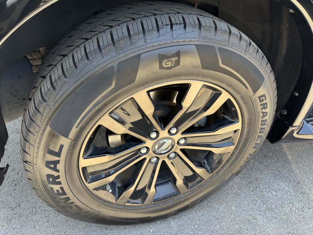 2019 Nissan Armada Image 24
