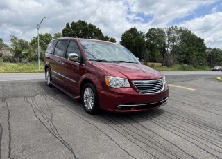 Image for 2016 Chrysler Town & Country Limited ID: 7473211
