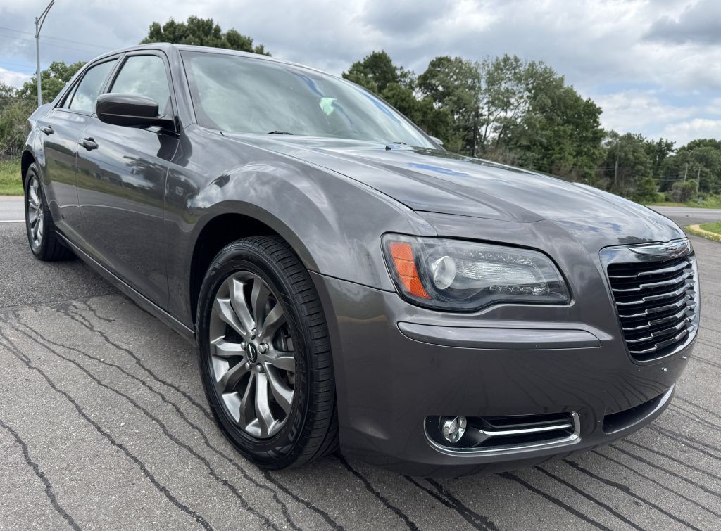 2014 Chrysler 300 Image 5