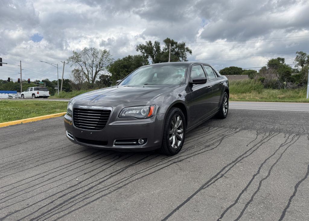 2014 Chrysler 300 Image 7