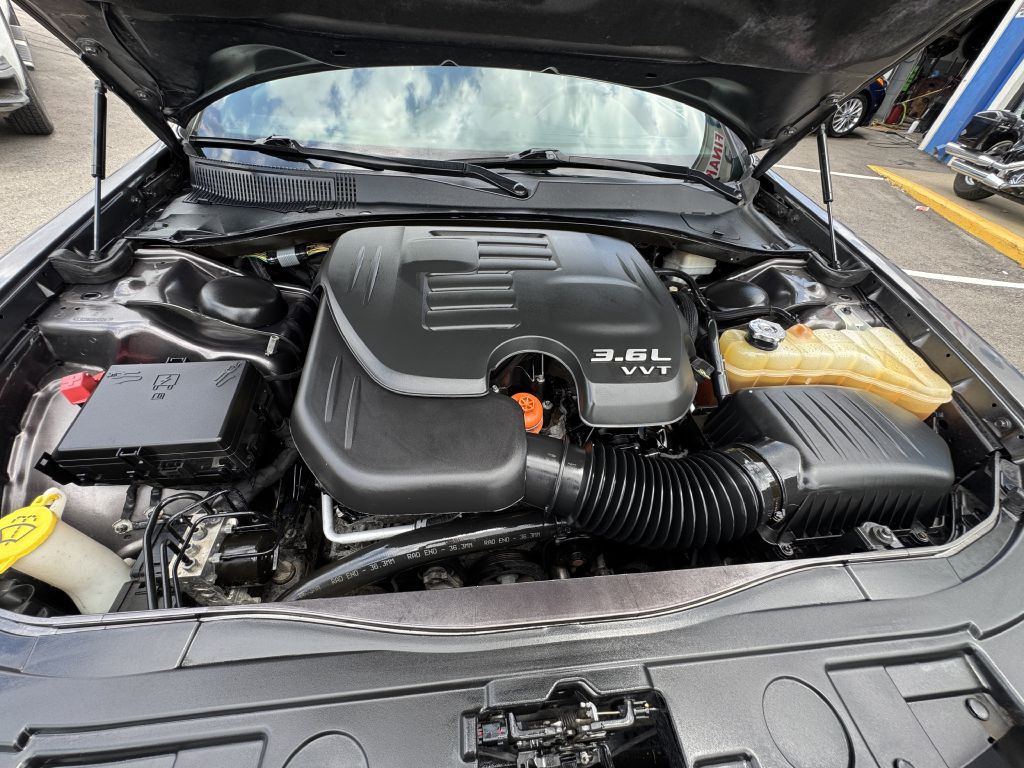 2014 Chrysler 300 Image 26
