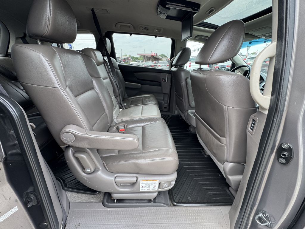 2012 Honda Odyssey Image 18