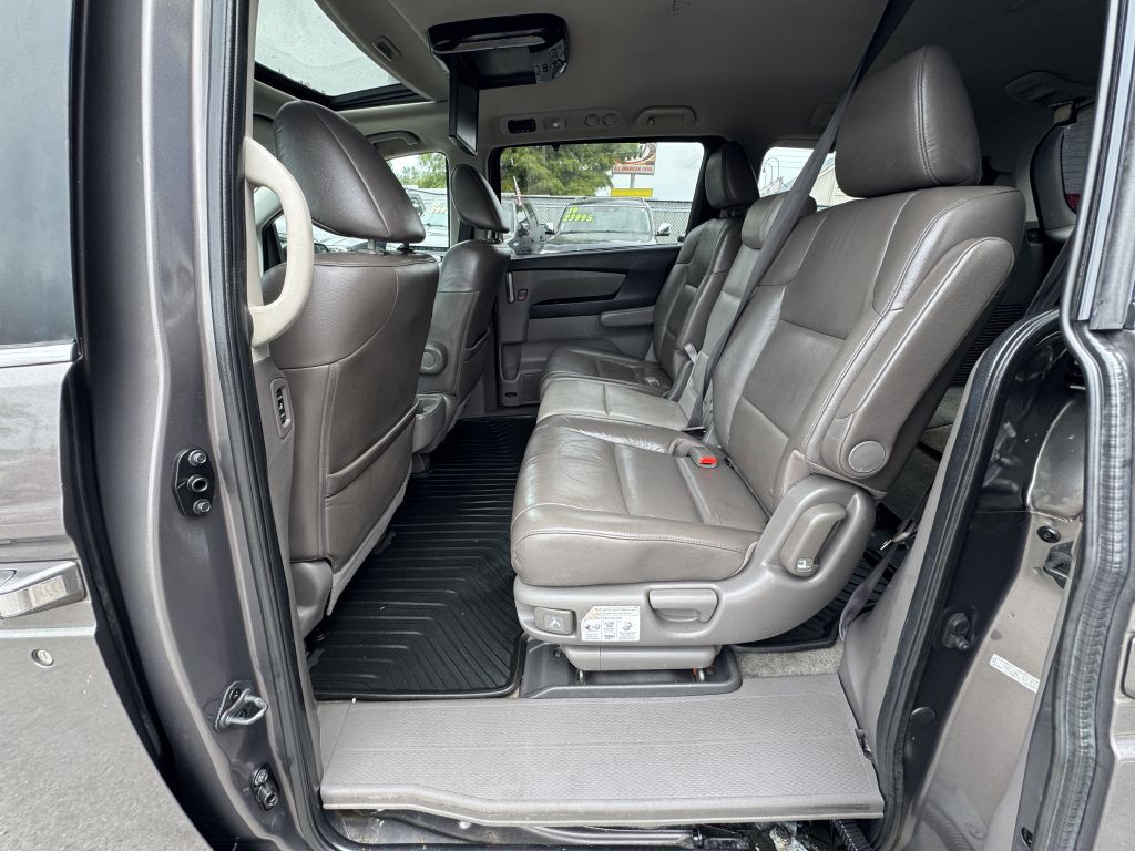 2012 Honda Odyssey Image 22