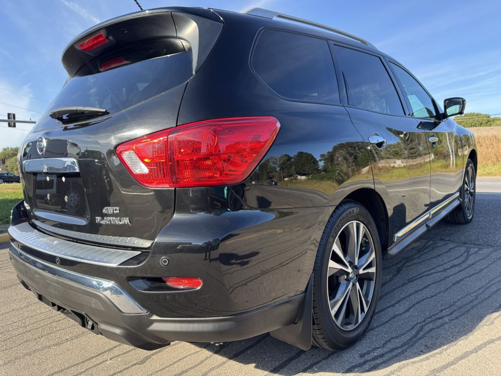 2017 Nissan Pathfinder Image 9