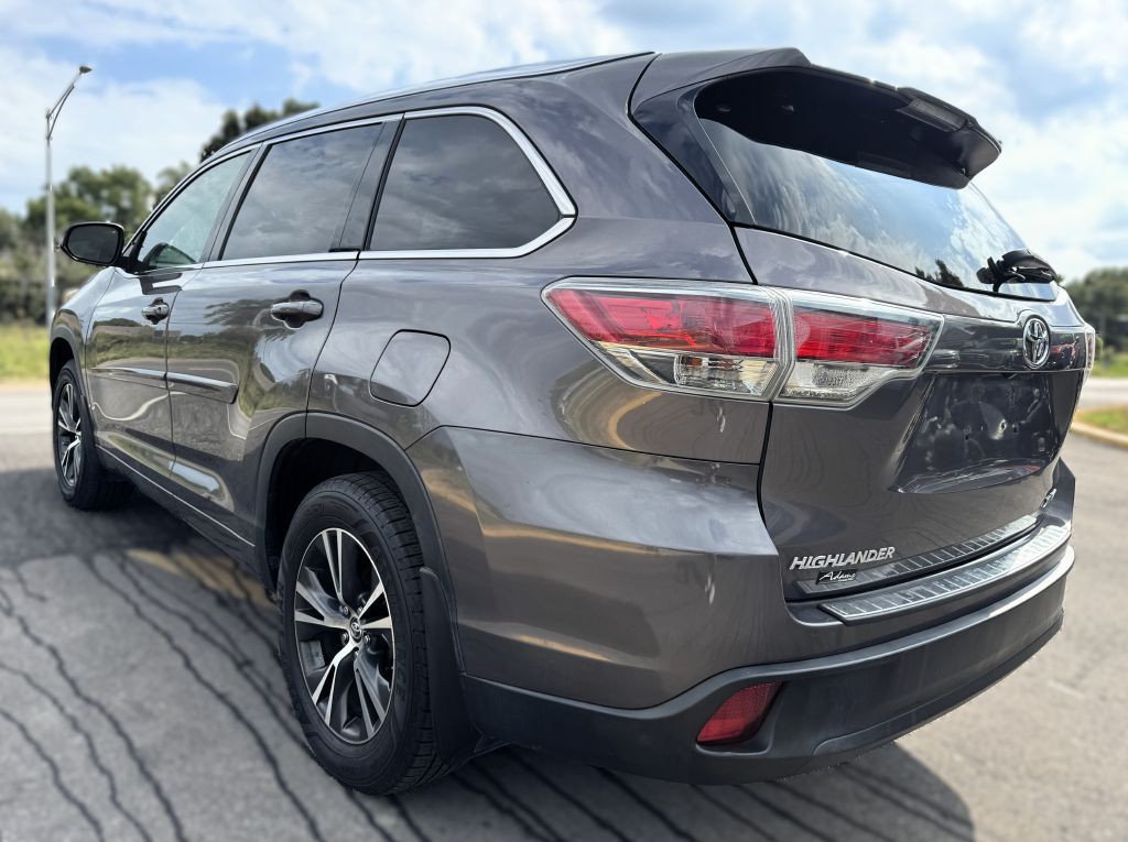 2016 Toyota Highlander Image 5