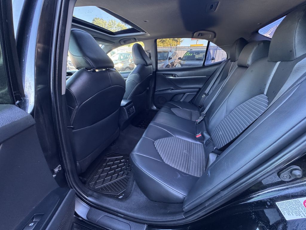 2018 Toyota Camry Image 9