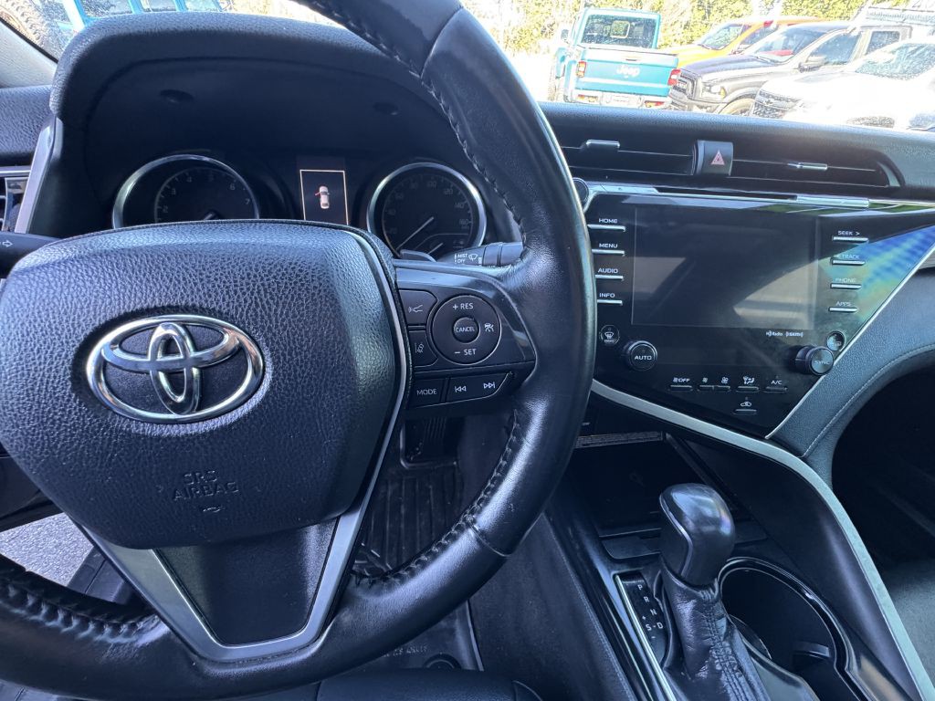 2018 Toyota Camry Image 19