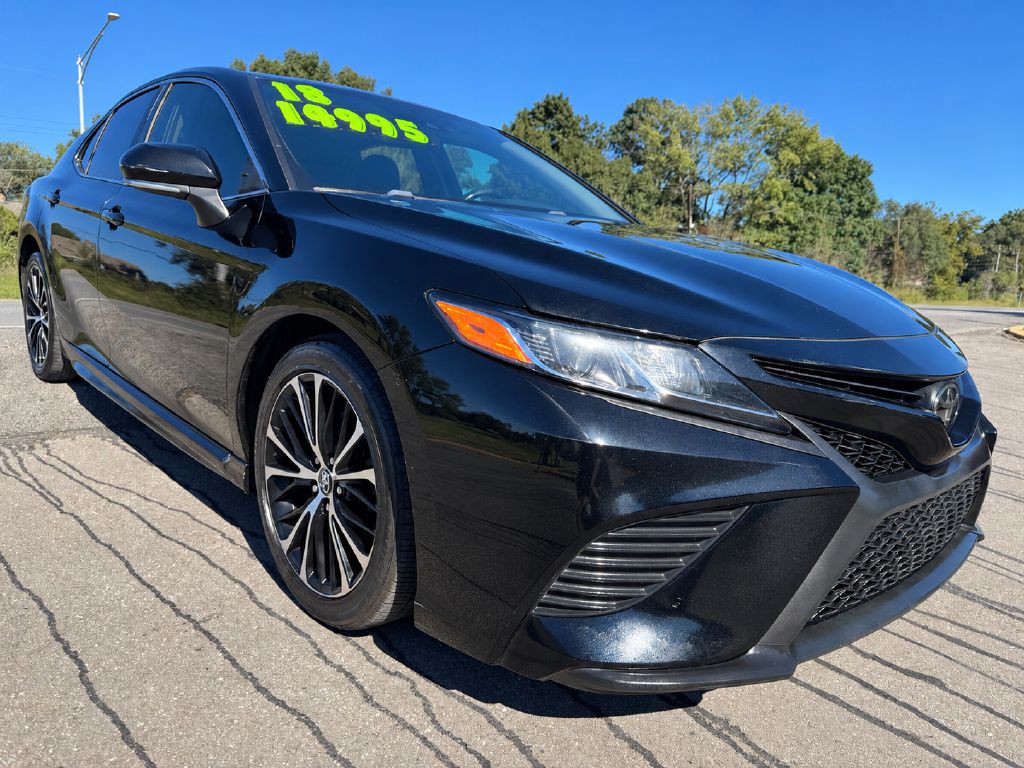 2018 Toyota Camry Image 20
