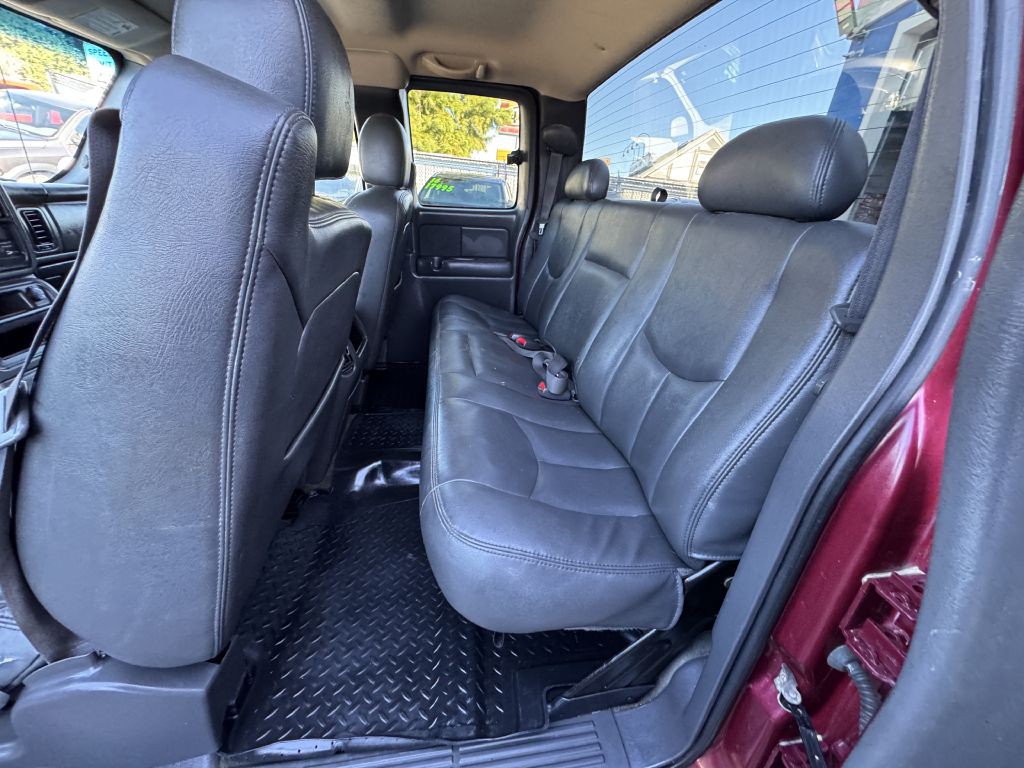 2004 Chevrolet Silverado 1500 Image 9