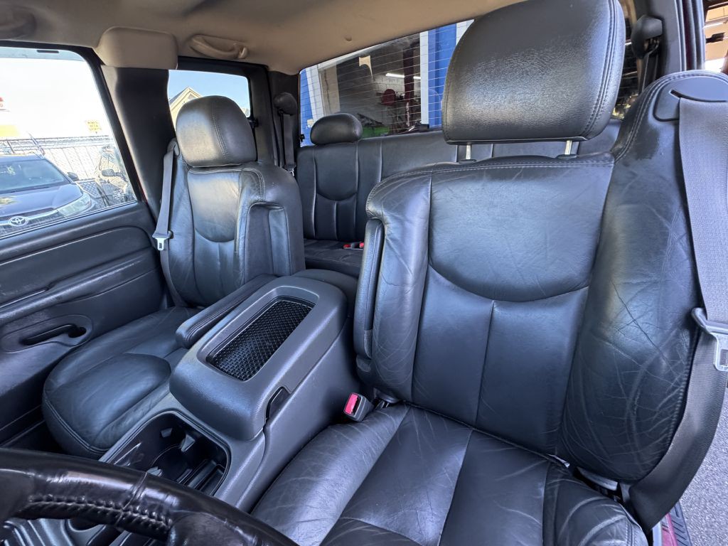 2004 Chevrolet Silverado 1500 Image 11