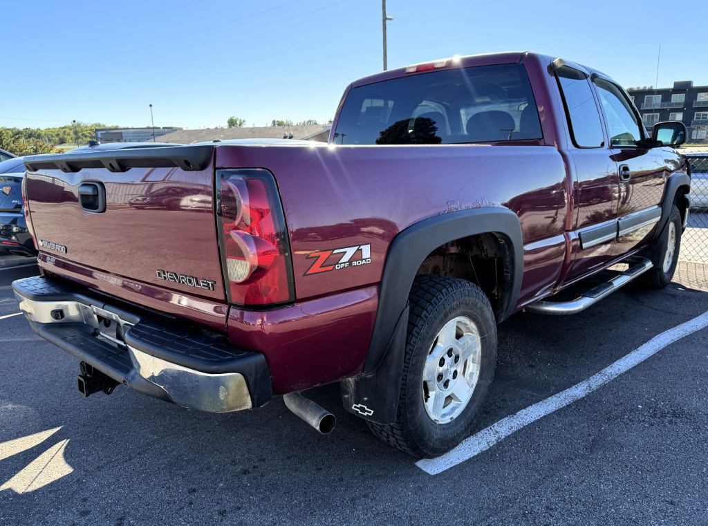 2004 Chevrolet Silverado 1500 Image 16