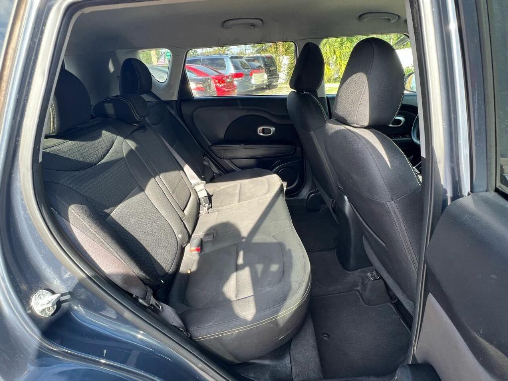 2016 Kia Soul Image 21