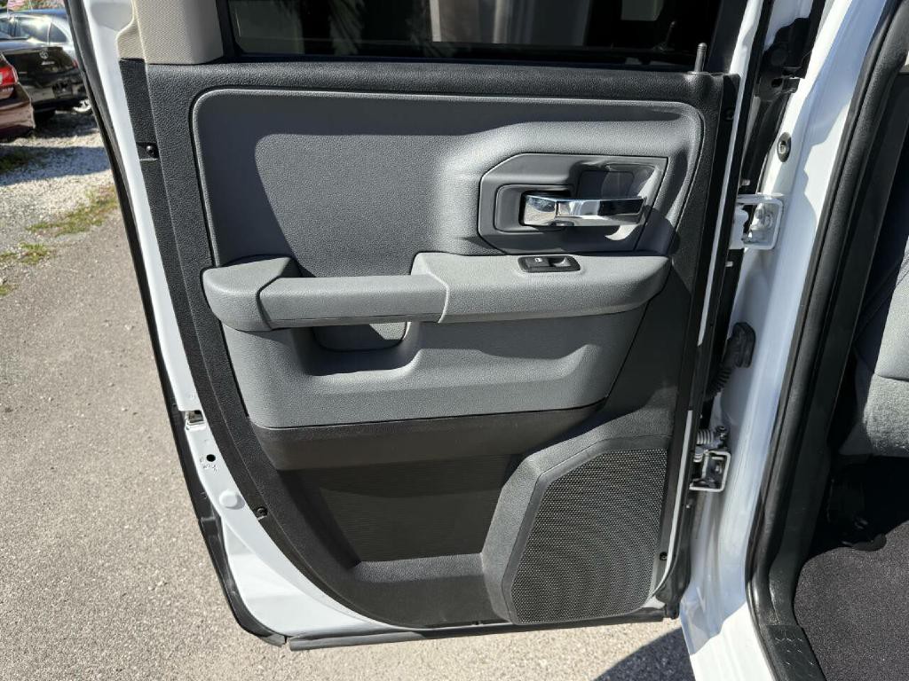 2017 RAM 1500 Image 13