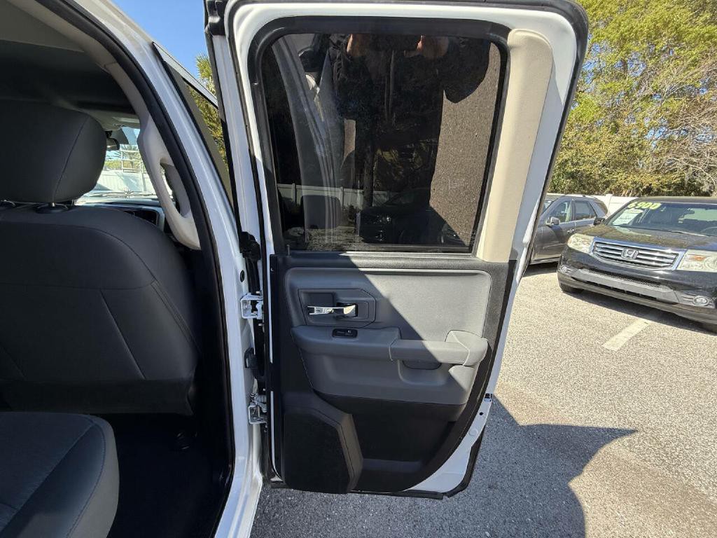 2017 RAM 1500 Image 17